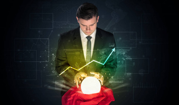 023 Só o mercado prevê o futuro